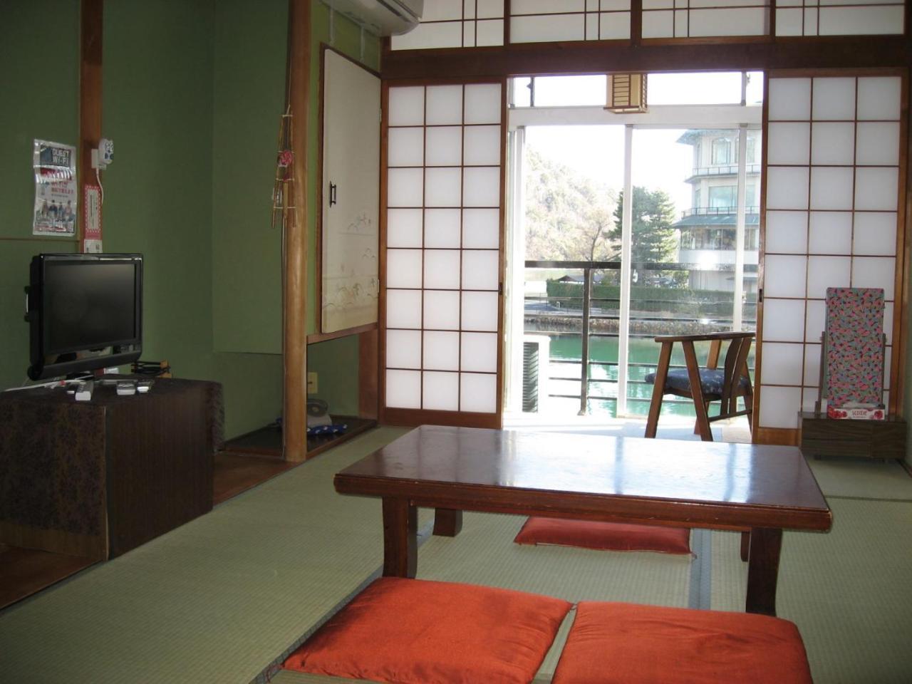 Ryokan Nakaya Тойохасі Екстер'єр фото